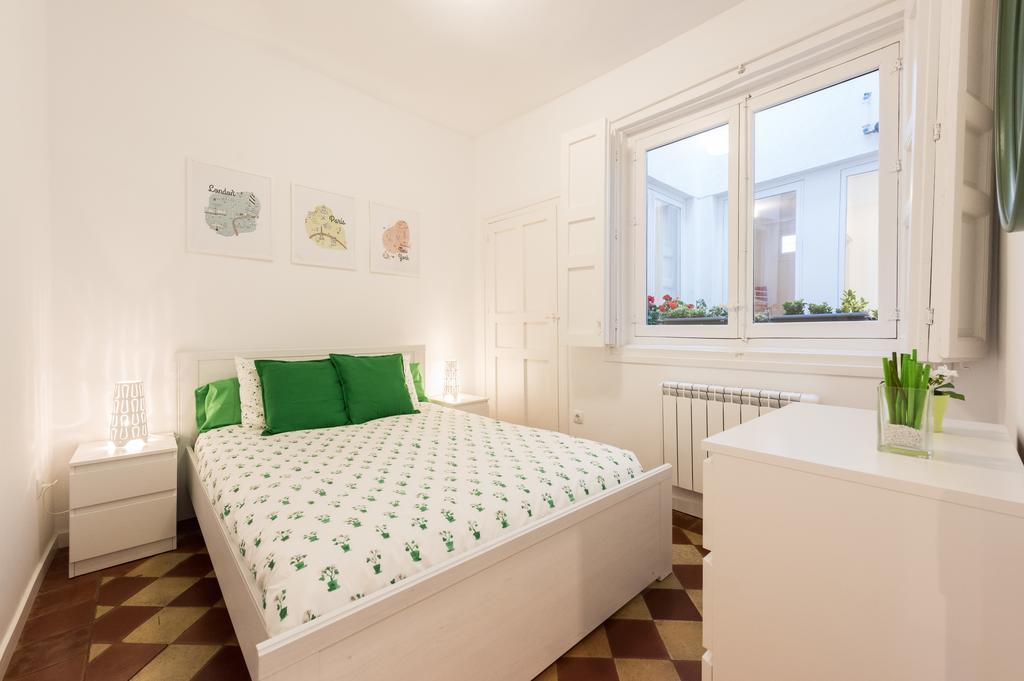 Plaza Mayor Apartment Madrid Exteriör bild